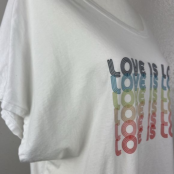 C&C California Pride Shirt Women 1X Plus Size Rainbow Love is Love Spellout Tee - Picture 10 of 16